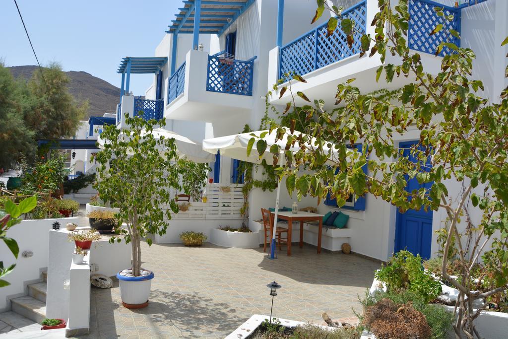 Maganas Hotel Livadi  Extérieur photo